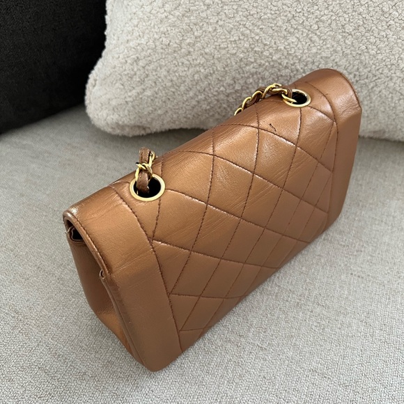 ♻️Auth Chanel Bronze Classic Diana Flap Small RARE Vintage PreLoved - Picture 3 of 15
